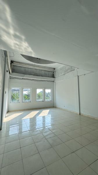 DiJual Ruko Movie Boulevard Jababeka Cikarang